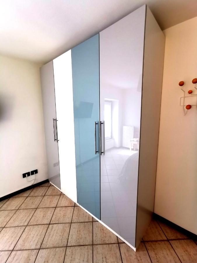 Old Town Apartment With Terrace - Live Love Lake Peschiera del Garda Exterior foto