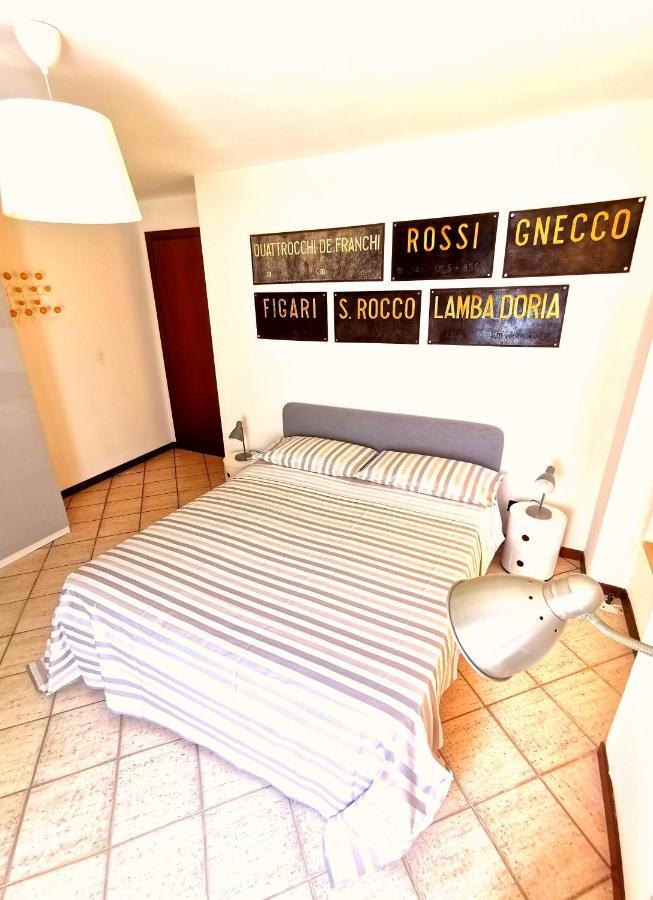 Old Town Apartment With Terrace - Live Love Lake Peschiera del Garda Exterior foto
