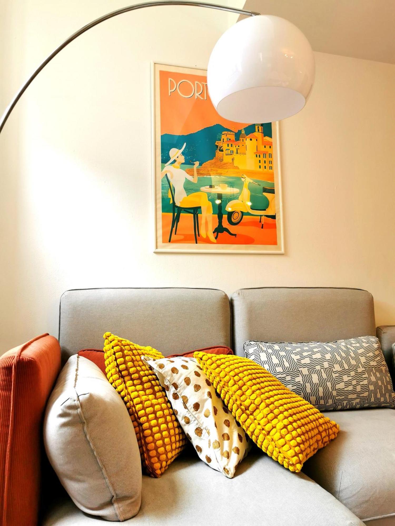 Old Town Apartment With Terrace - Live Love Lake Peschiera del Garda Exterior foto
